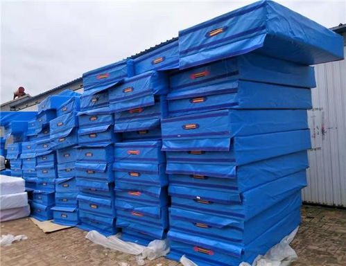 運(yùn)動(dòng)場(chǎng)滑冰滑雪場(chǎng)保護(hù)墊子 冰雪場(chǎng)保護(hù)墊 速滑防護(hù)墊廠家